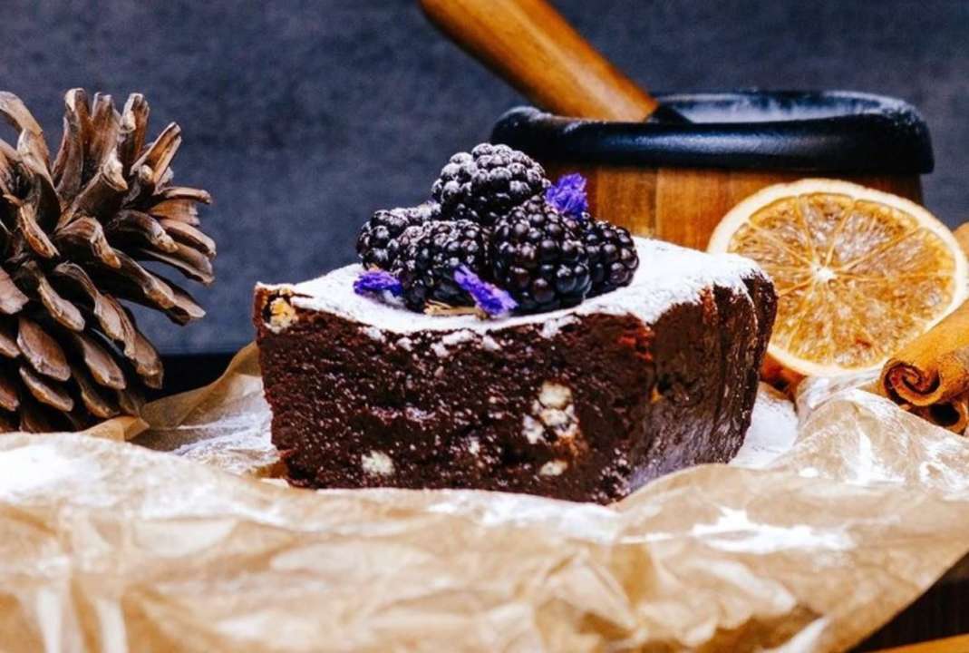 Шоколадний брауні для затишних сімейних вечорів. Відеорецепт/Фото: 24 tv Шоколадний брауні для затишних сімейних вечорів: максимально легкий відеорецепт