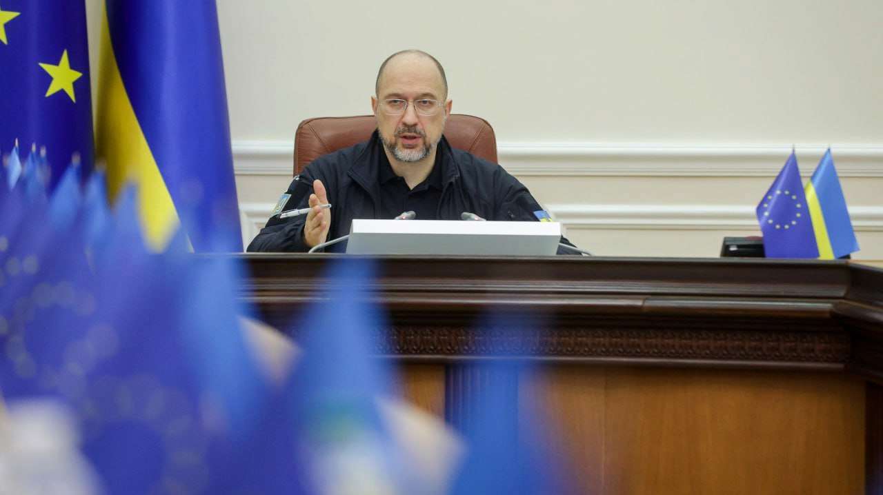 Кабмін схвалив методологію використання мов нацменшин у місцях їх проживання/Фото: Денис Шмигаль Кабмін схвалив методологію використання мов нацменшин у місцях їх проживання/Фото: Денис Шмигаль