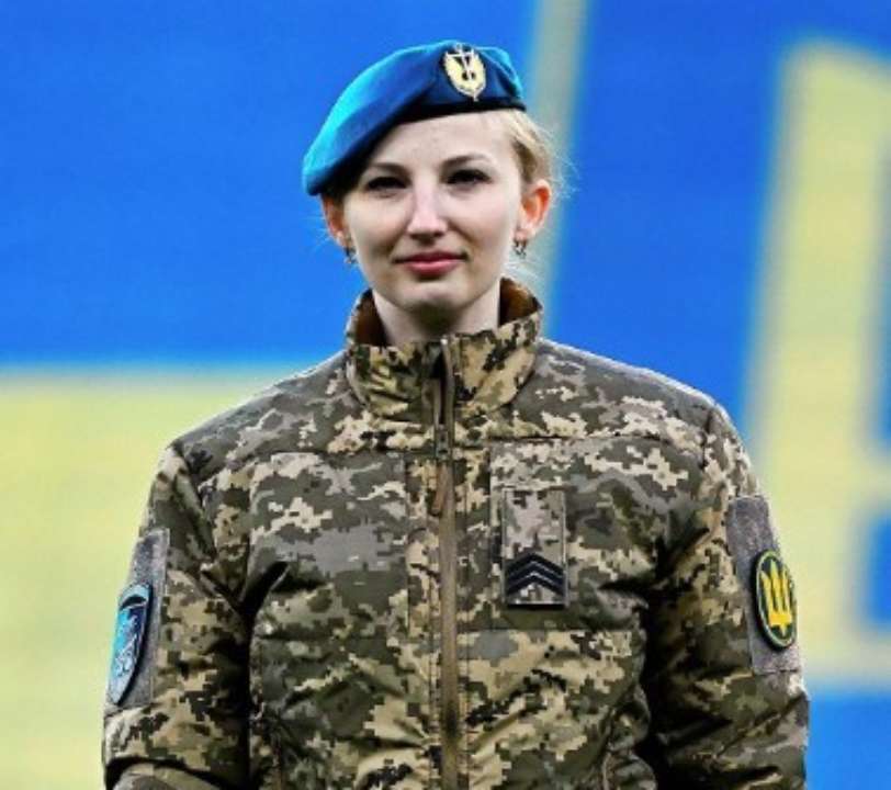 Защитница "Азовстали" нанесла первый удар в футбольном матче Шахтер-Колос / Фото: Instagram ФК "Шахтер" Защитница "Азовстали" нанесла первый удар в футбольном матче Шахтер-Колос
