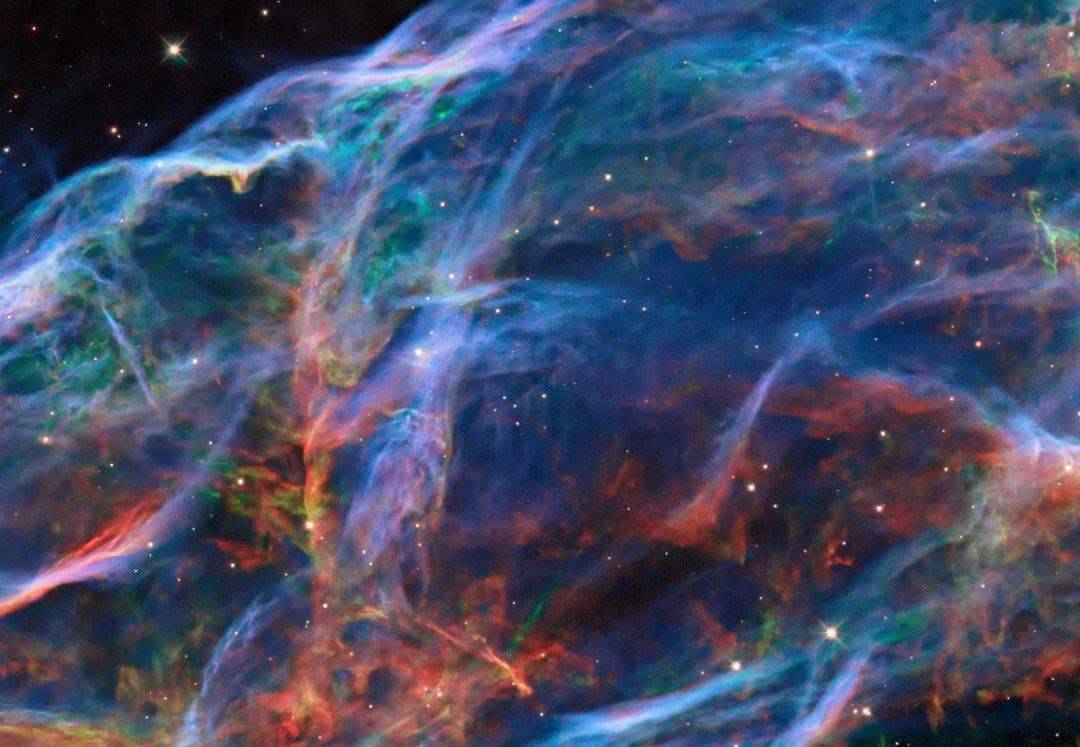 Джерело:cdn.spacetelescope.org туманність Вуаль