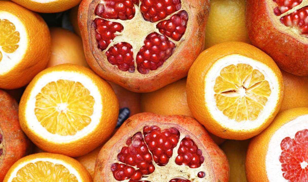 Как укрепить иммунитет осенью: полезные советы диетолога
