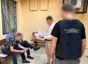 Повідомлено про підозру ще двом посадовцям військової частини з Київщини, які безпідставно виписували собі бойові виплати Повідомлено про підозру ще двом посадовцям військової частини з Київщини, які безпідставно виписували собі бойові виплати