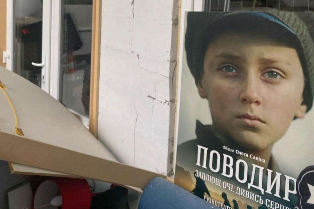 Ворог б'є по культурі: російська ракета пошкодила кіностудію, де знімалися "Довбуш" та "Поводир"