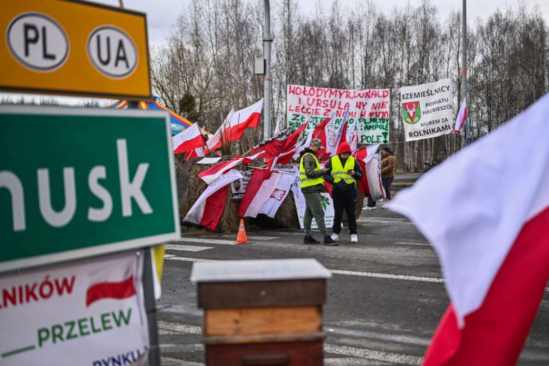Польские протестующие продолжают блокировать движение грузовиков в четырех ПП - Гостаможслужба/Фото: Getty Images