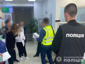В Киеве на ремонте дорог украли миллионы гривен / Фото: t.me/UA_National_Police В Киеве на ремонте дорог украли миллионы гривен / Фото: t.me/UA_National_Police