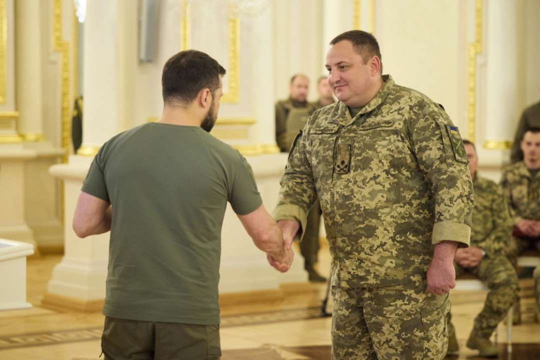 Командувача ОК "Північ" Дмитра Красильникова звільнили з посади/Фото: Офіс президента Командувача ОК "Північ" Дмитра Красильникова звільнили з посади/Фото: Офіс президента