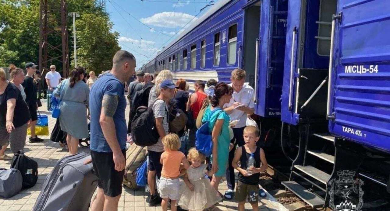 З 6 жовтня розпочинається безкоштовна евакуація мешканців Донеччини