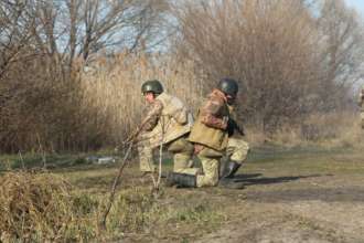 На Донбасі поранено українського військового/Фото: штаб ООС Військові