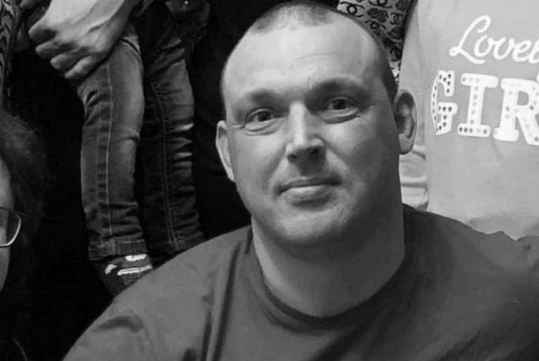 Без отца остались двое маленьких детей/Фото: Хмельницкая ОГА Во время ликвидации последствий вражеской атаки погиб спасатель Сергей Лысюк – Хмельницкая ОГА