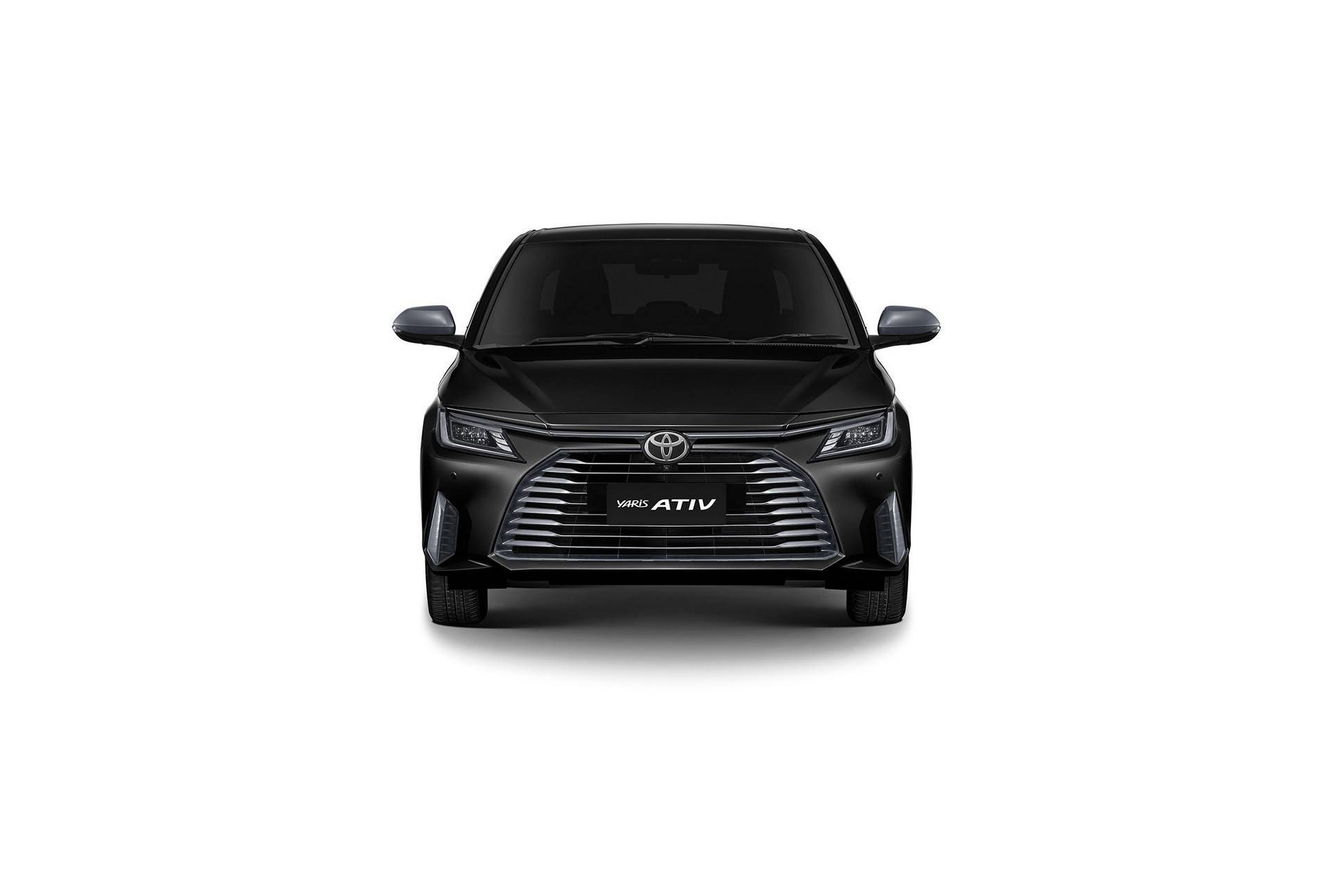 Toyota представила седан за $15 тысяч с малым расходом топлива/Фото: Toyota Toyota