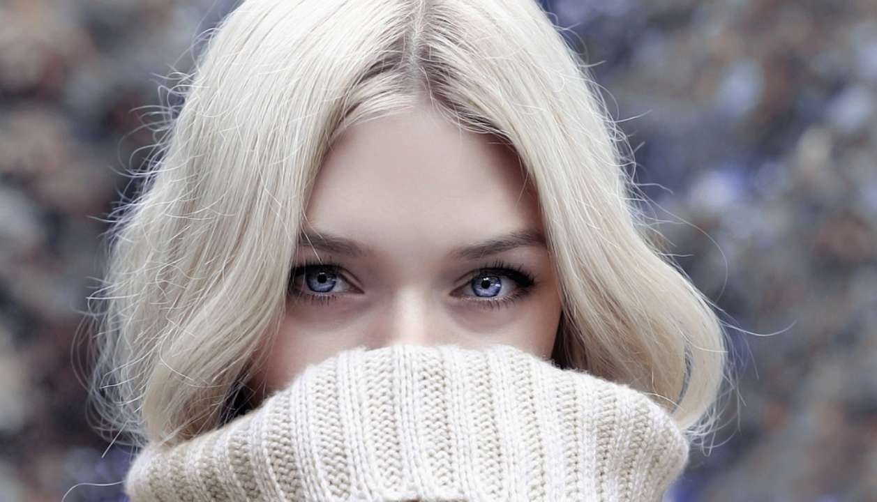 Які ознаки видають вік жінки / Фото: Pixabay Як чоловіки визначають вік жінки: приховані ознаки