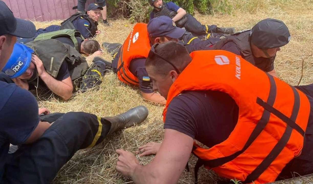 Количество пострадавших в результате обстрелов в Херсоне увеличилось/Фото: ГСЧС В результате обстрела Херсона количество пострадавших увеличилось: уточнение данных от МВД