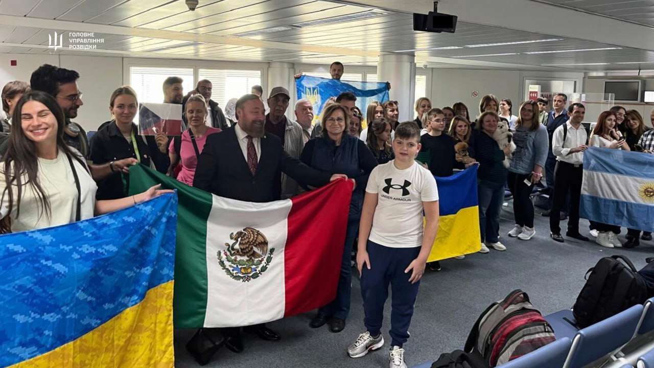 Операцію провели співробітники ГУР МО та МЗС України Україна евакуювала з Лівану ще 68 людей