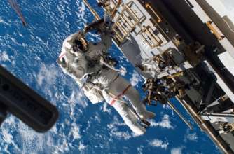 NASA может навсегда изолировать российский модуль "Заря" от МКС/Фото: Getty Images МКС