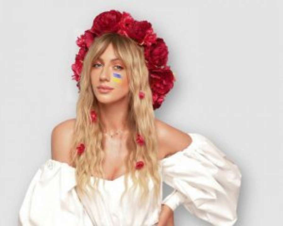 Леся Нікітюк поселила до свого будинку близько 60 переселенців/Фото: instagram.com/lesia_nikituk Нікітюк
