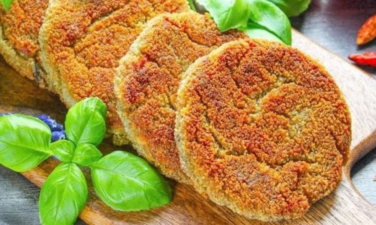 Як приготувати медальйони з кабачків так, щоб усі за столом прийшли в захват / Фото: Скриншот/youtube.com/@snidanok