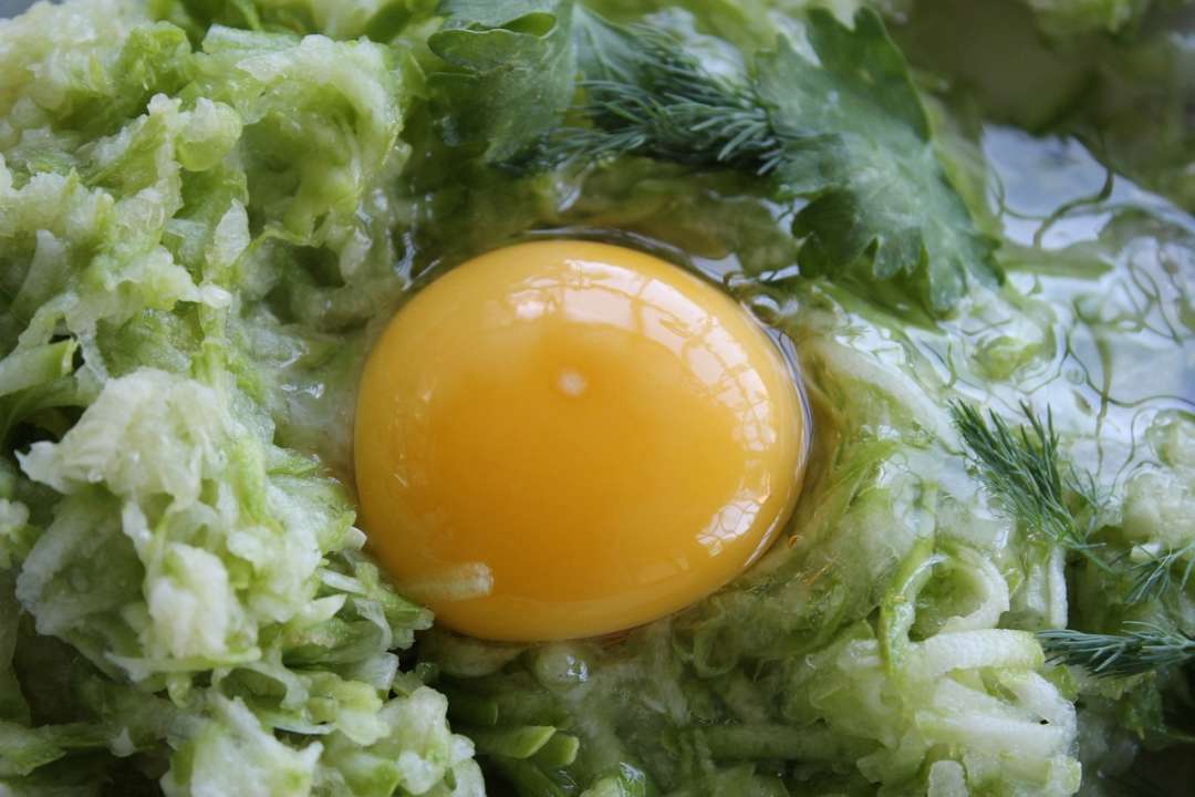 Рецепт кабачковых кексов с колбасой и сыром / Фото: Pixabay Идеальный завтрак: кабачковые кексы с колбасой и сыром