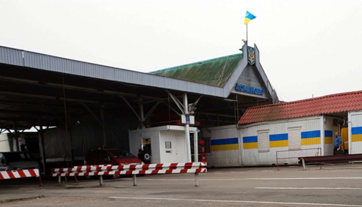 На спецсовещании совещании рассмотрели вопрос возвращения украинцев через гуманитарный коридор на Во