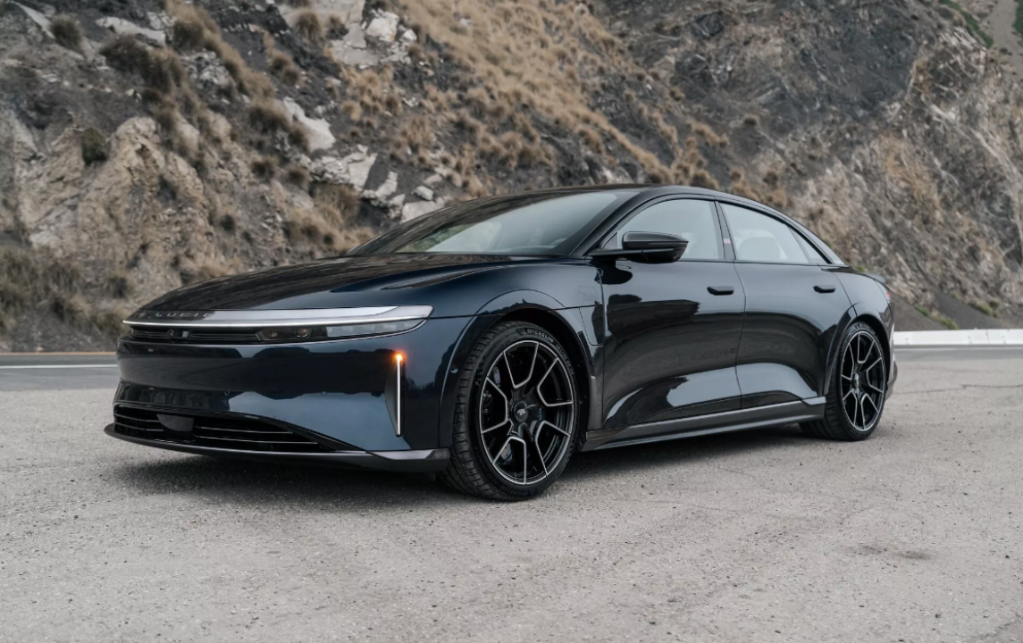 Lucid Air перетворили у найшвидший броньований автомобіль у світі/Фото: U.S. Armor Group У США створили найшвидший у світі броньований автомобіль