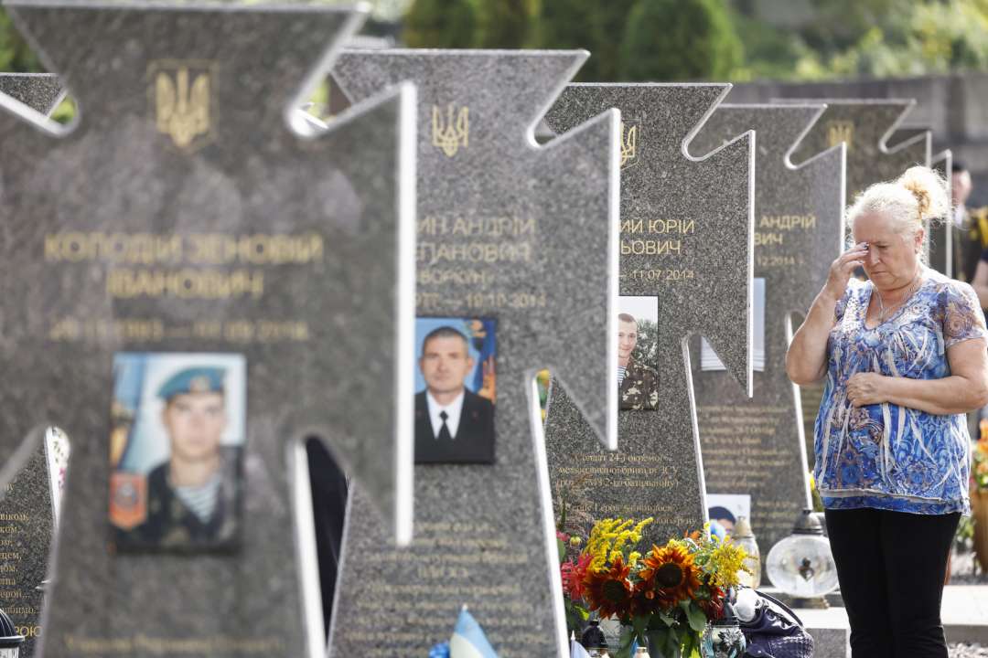 Кабмин принял постановление о создании Национального военного мемориального кладбища/Фото: Jeff J Mitchell/Getty Images Лычаковское кладбище во Львове