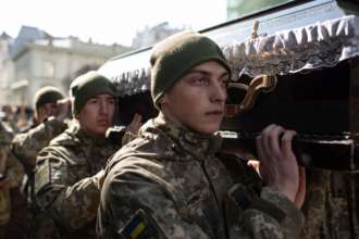В WSJ назвали вероятные потери россии и Украины/Фото: Getty Images В WSJ назвали вероятные потери россии и Украины/Фото: Getty Images