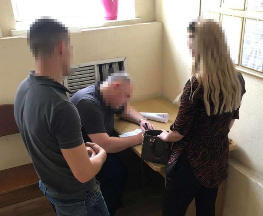 Коммунальщику сообщили новое подозрение по факту растраты имущества и служебного подлога Коммунальщику сообщили новое подозрение по факту растраты имущества и служебного подлога