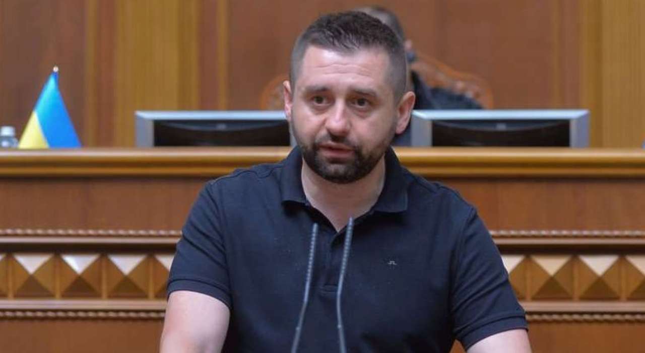 Владельцам громких выхлопных систем придется их демонтировать, громкий звук пугает людей — Арахамия