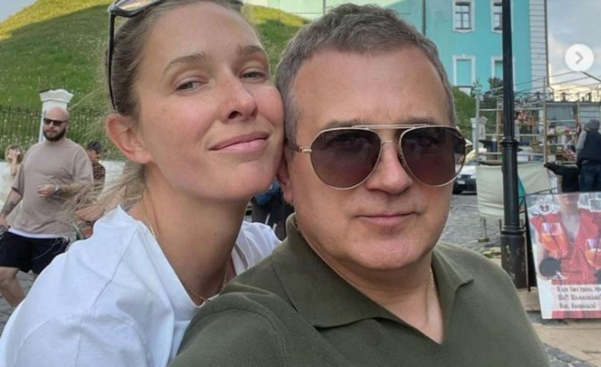 "Мам, пам'ятаєш...": Осадча та Горбунов розчулили мережу зворушливим фото із синами