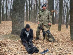 В Киевской области Рекс задержал двух воров - иностранцев / Фото: Андрій Нєбитов В Киевской области Рекс задержал двух воров - иностранцев / Фото: Андрій Нєбитов