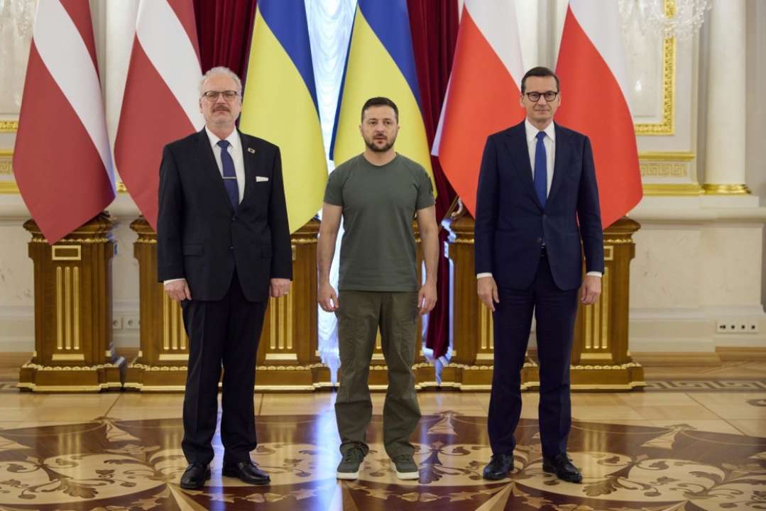 Премьер Польши и президент Латвии посетили Киев/Фото: Офис президента Премьер Польши и президент Латвии посетили Киев/Фото: Офис президента