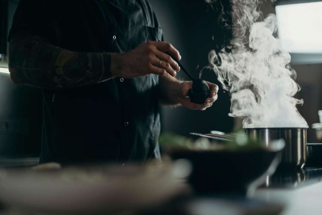 Смачні картопляні галушки під фруктовим соусом: як приготувати апетитний десерт