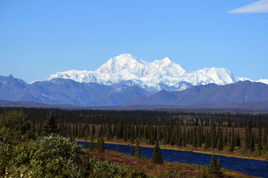 Горный пейзаж Аляски