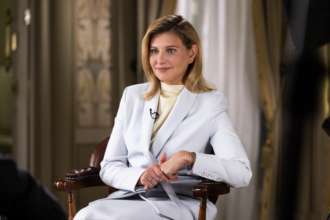 Зеленська розповіла як боротися із нерівністю чоловіків та жінок на посадах Зеленська розповіла як боротися із нерівністю чоловіків та жінок на посадах