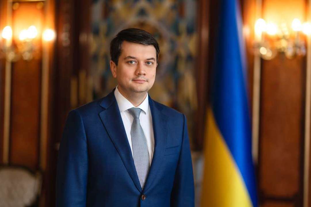 У Верховній Раді збирають підписи за відставку спікера Дмитра Разумкова