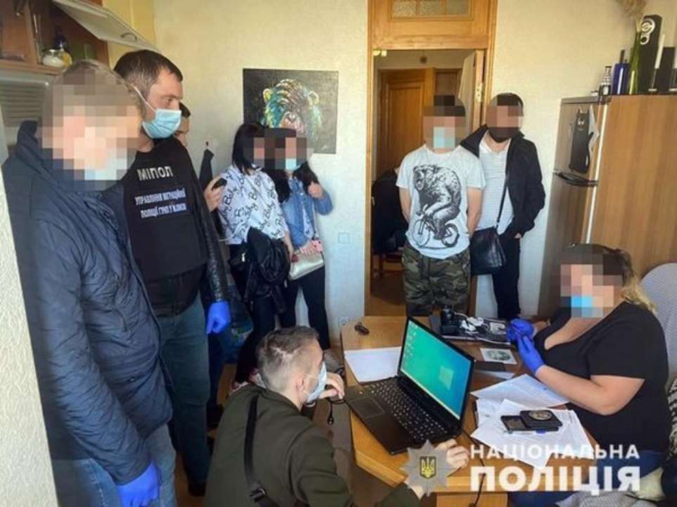 Зберігав та розповсюджував дитячу порнографію. Київська поліція затримала збоченця