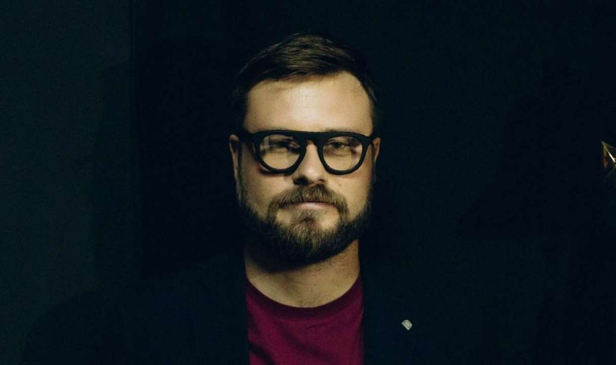 В дребезги – ведущий Егор Гордеев показал, как пострадал дом после атаки дронами-камикадзе