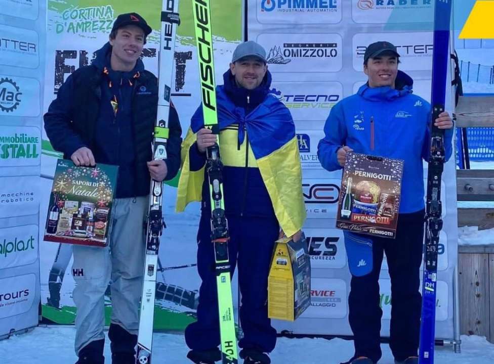 Медальний дубль українського гірськолижника в італійському Кортіна д'Ампеццо/Комітет молоді та спорту ВРУ Подвійна перемога: український гірськолижник здобув дві медалі в Кортіна д'Ампеццо