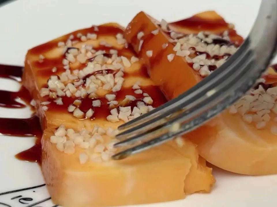 Десерт из тыквы и сгущенного молока/Фото: ukr.media Самый вкусный десерт без выпечки: нужна только тыква и сгущенное молоко