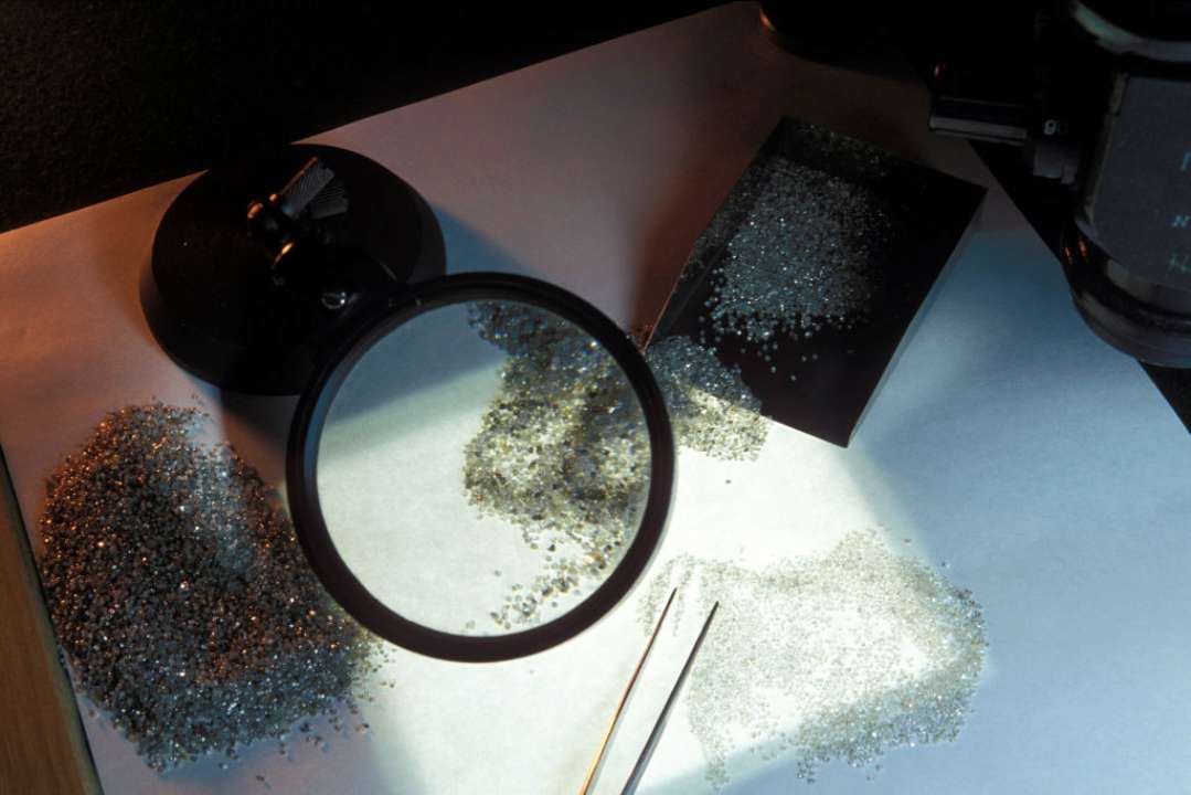 рф продолжает продавать свои алмазы/Фото: Getty Images