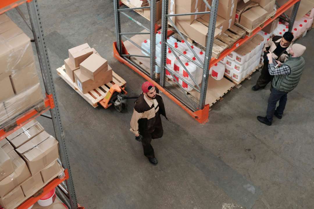 Фото: pexels.com Митна служба розповіла про пільги для ввезення та пересилання товарів, необхідних для оборони