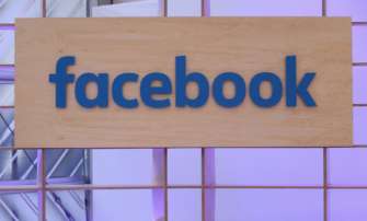 Фото: Getty Images/Автор — Sean Gallup У РНБО розповіли, чи можуть в Україні заблокувати Facebook