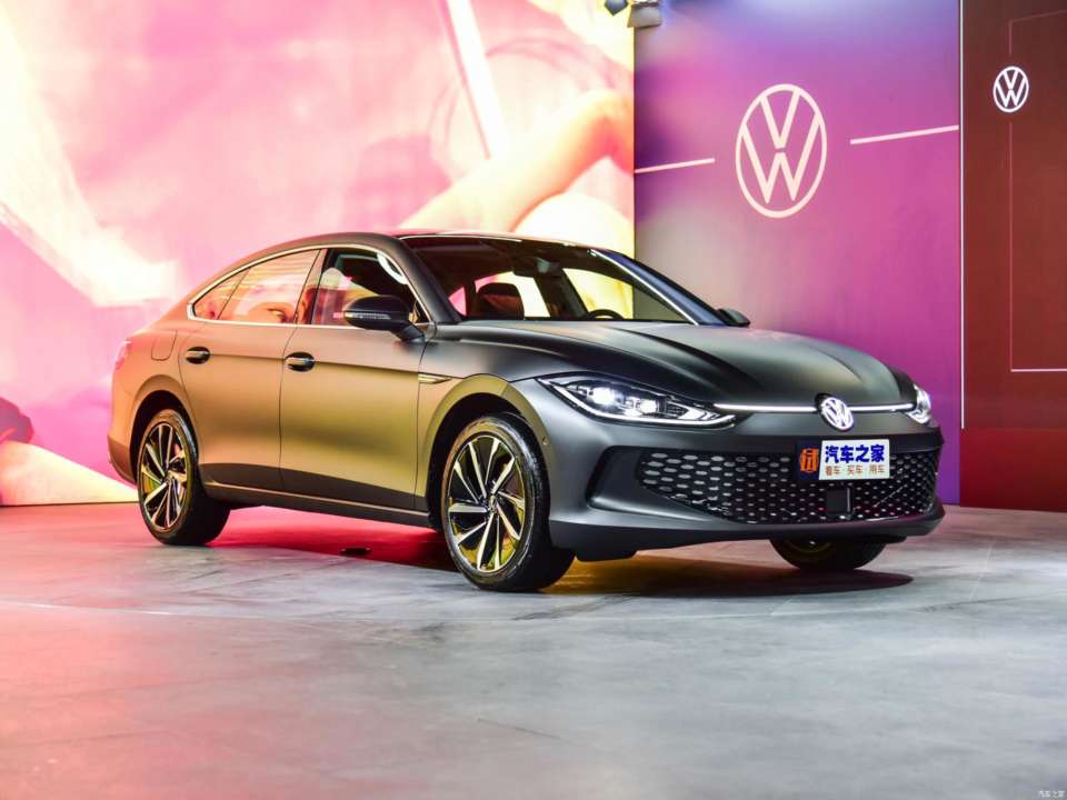 Volkswagen представила новый яркий седан, который станет заменой Passat/Фото: autohome.com.cn autohome.com.cn