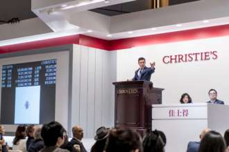 Christie’s проведет аукционы в поддержку гуманитарных инициатив в Украине/Фото: Getty Images Аукцион