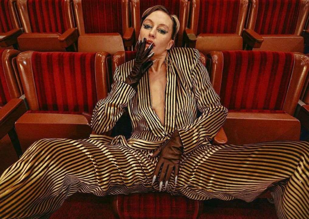 Фото: Instagram/layahmusic Вот это формы! Экс-участница группы "ВИА Гра" загорала на пляже без белья