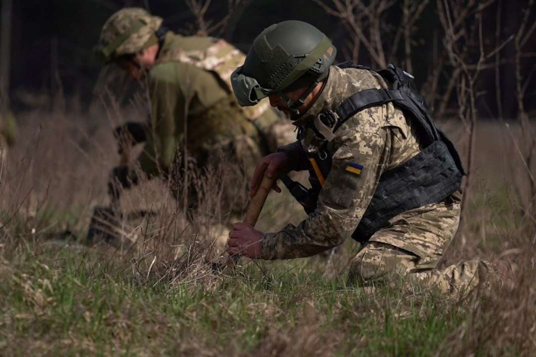 У прикордонні тривають планові мінування місцевості У прикордонні тривають планові мінування місцевості