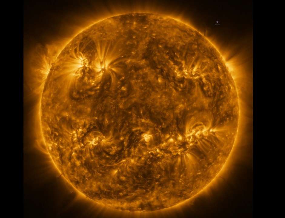 Європейський зонт вперше сфотографував Сонце дуже близько. Фото: Space Детальне фото поверхні Сонця