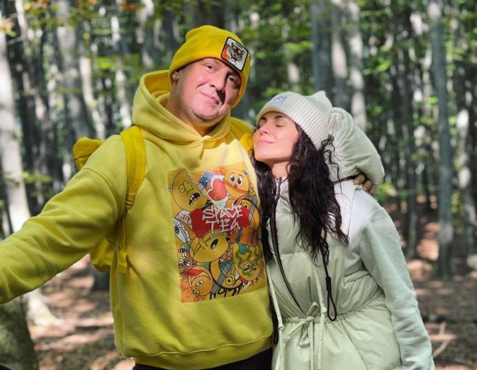 Потап развеял сплетни о разводе из Каменских и нежно обратился к ней
