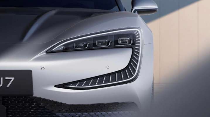 Фото: BYD Найбільший китайський виробник електромобілів показав 1000-сильного конкурента BMW i5 M60