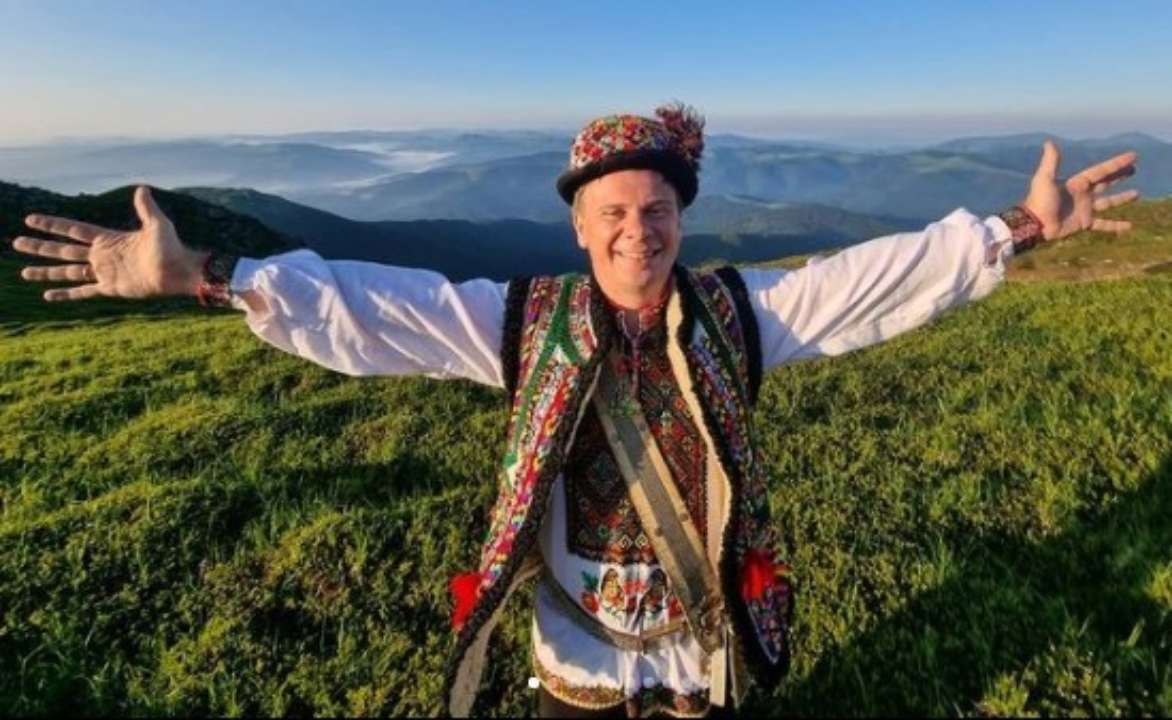 Дмитрий Комаров