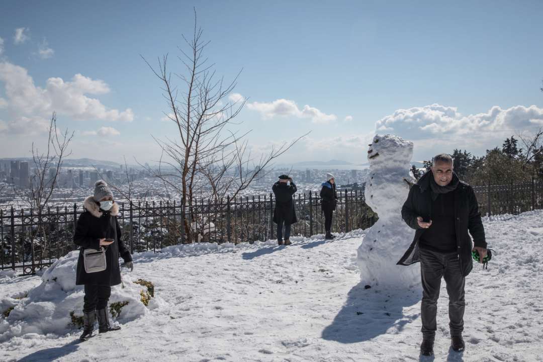 Сніг